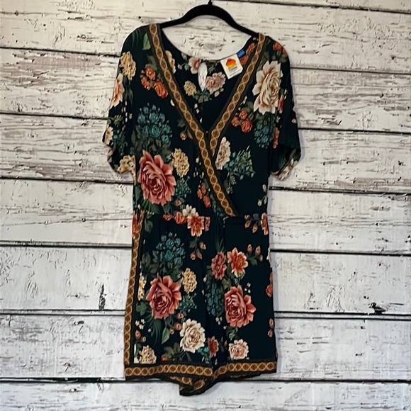 Farm teal floral romper - Picture 2 of 11